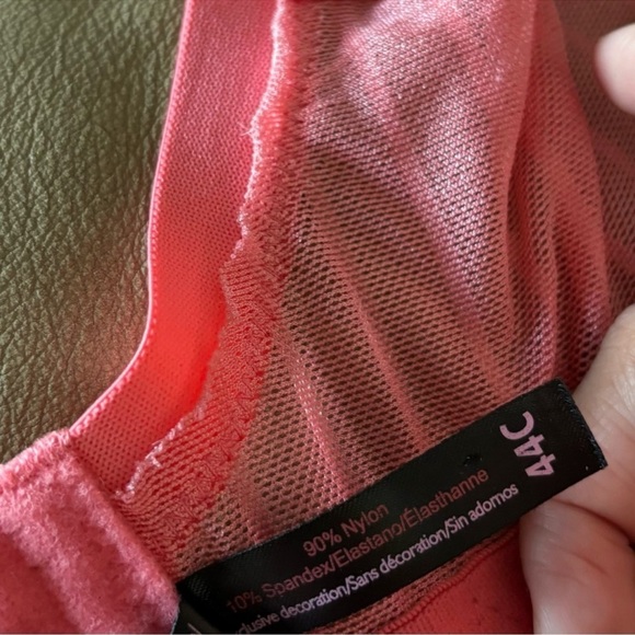 Secret Lace pink bra un padded. Size 44C - Picture 6 of 10